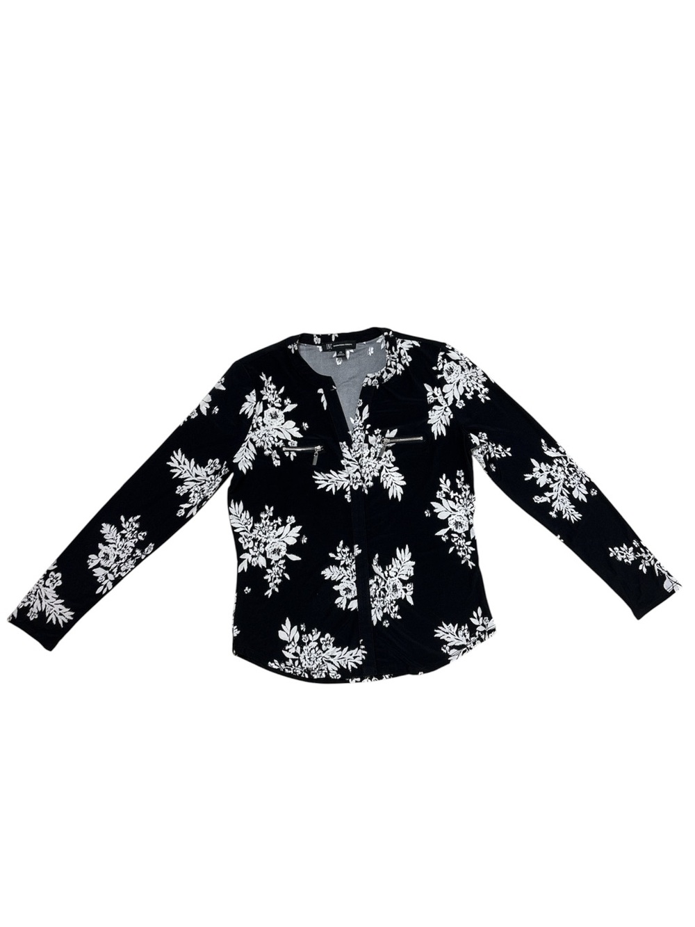 ⭐️ INC International Concepts Black and White Printed Top- size PS